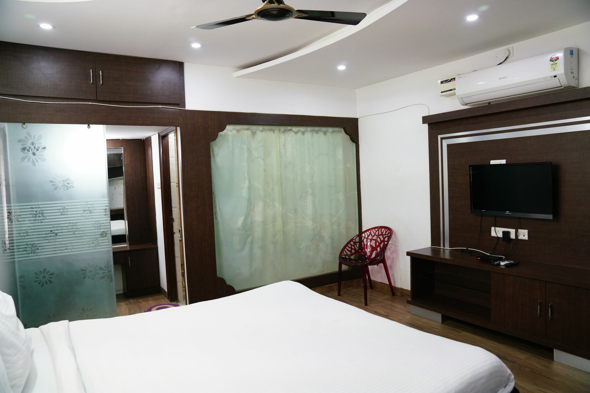 Hitech Shilparamam Guest House Hyderabad Exterior photo